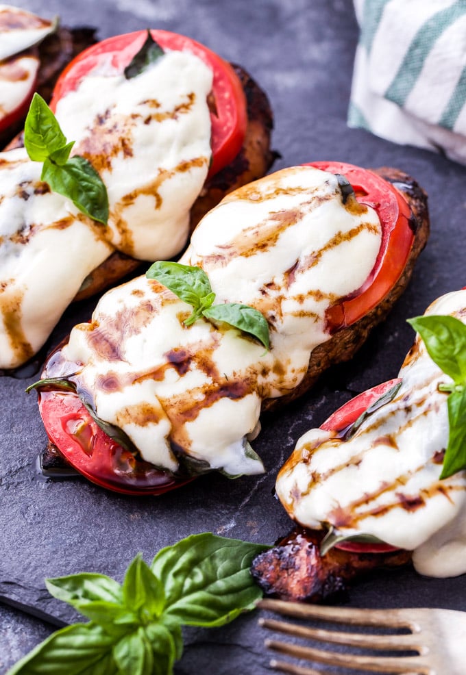 Easy Balsamic Grilled Chicken Caprese: Your 35-Minute Summer Dinner